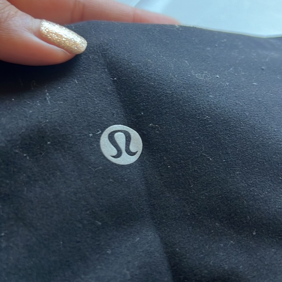 LULULEMON SHORT - Picture 3 of 4